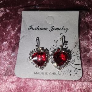 Fashion Jewelry Red♥️ Heart Earrings/ Great Gift ♥️✨️